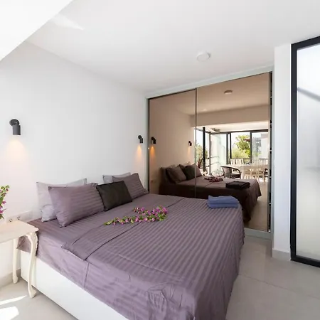 Villa Modern With Garden And Terrace Near Beach In The Heart Of Bodrum