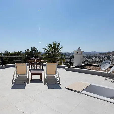Vilă Modern With Garden And Terrace Near Beach In The Heart Of Bodrum
