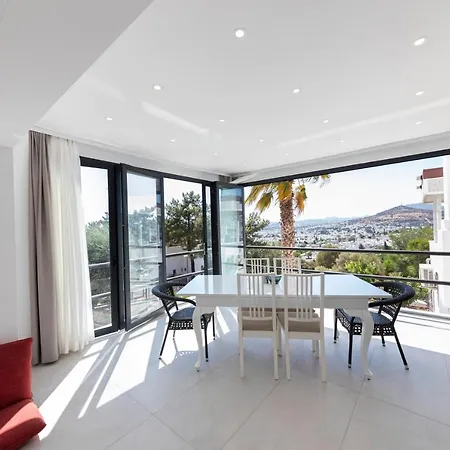 Vilă Modern With Garden And Terrace Near Beach In The Heart Of Bodrum